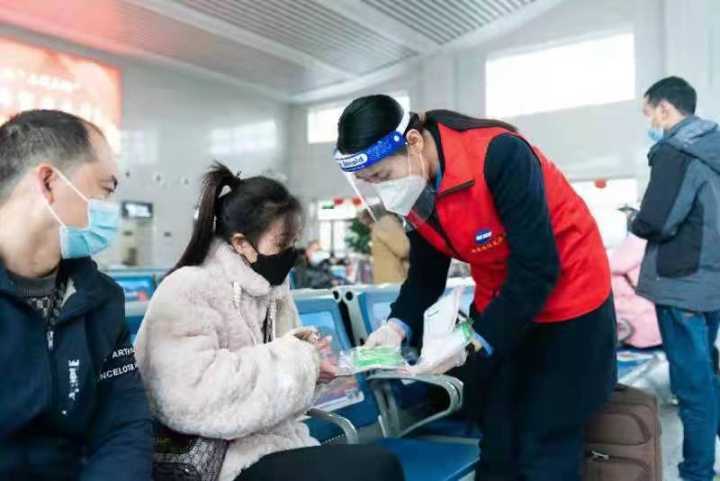 縉云西站“平安春運，抗疫同行，暖心服務”安全咨詢活動正式啟幕